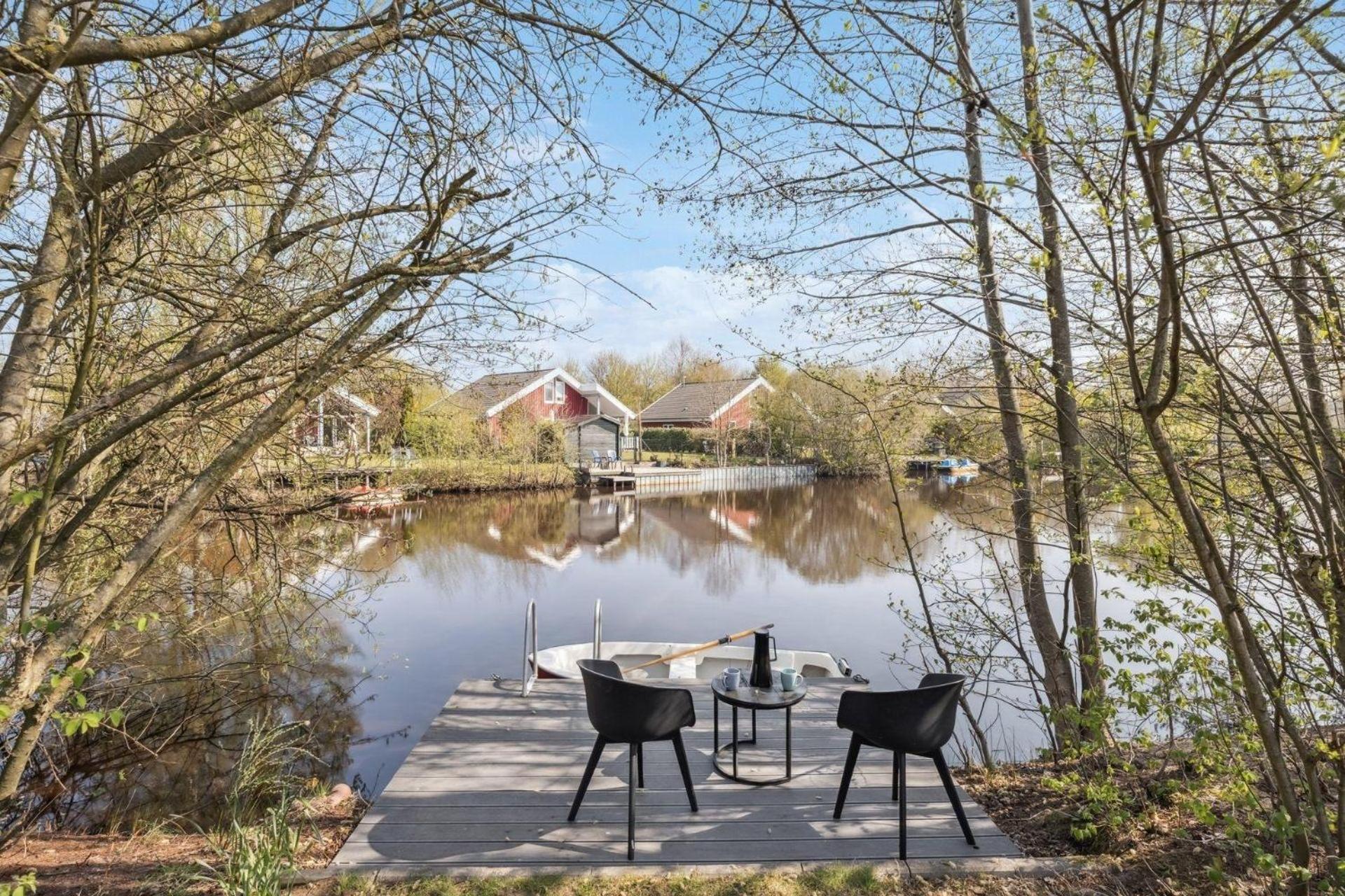 Ferienhaus Am Kleinen See Mit Steg, Garten Und Terrasse Twist Exterior foto